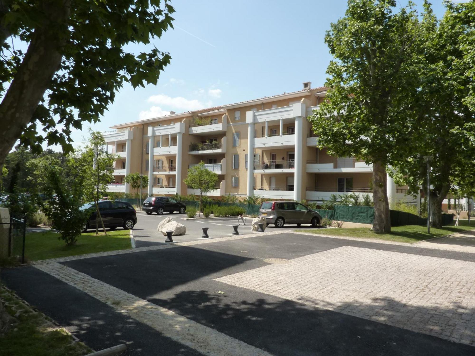 Calme Et Spacieux A Aix En Provence Appartement